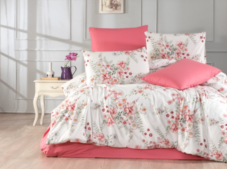 Dormitorul care te reprezintă: de ce merită să optezi pentru lenjerii de pat la comandă